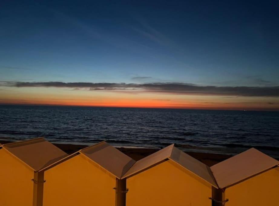 Sur La Plage / Enjoy The Beach Apartment Cabourg Bagian luar foto
